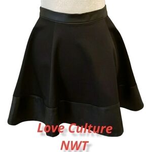 Love Culture Skater Skirt Black Faux Leather Trim M NWT